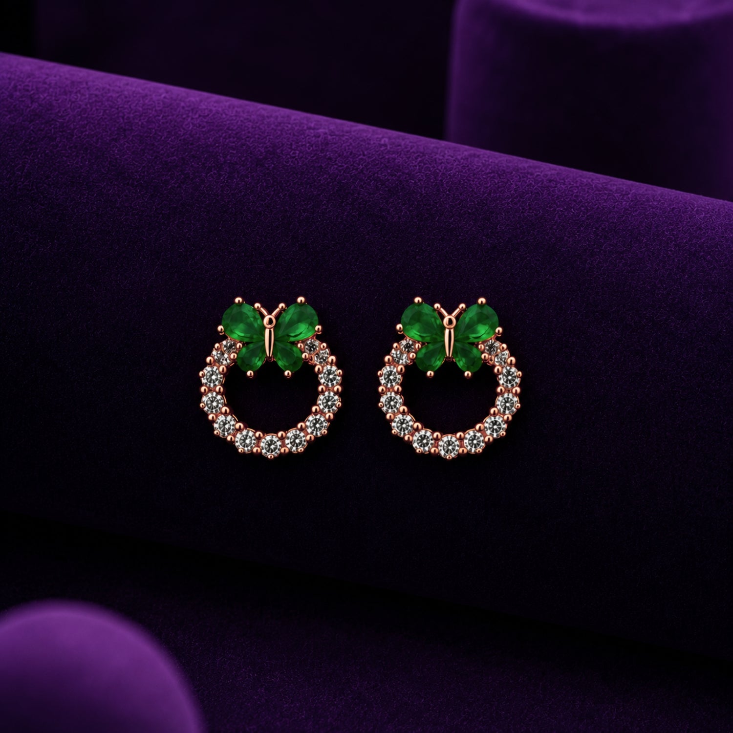 The Emerald Monarch Wreath 925 Silver Studs