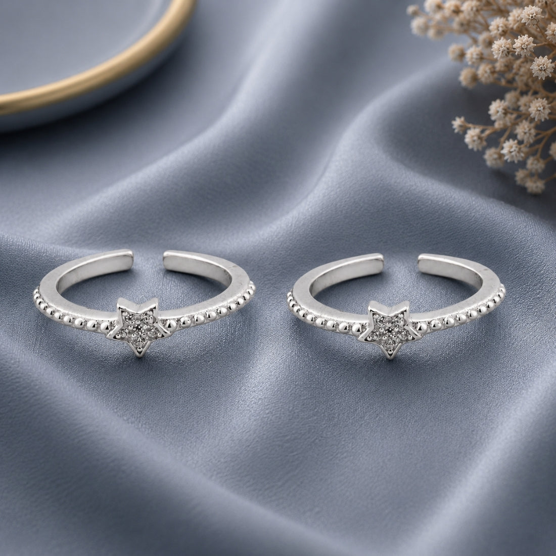 Stella Shimmer Adjustable Silver Toe Rings
