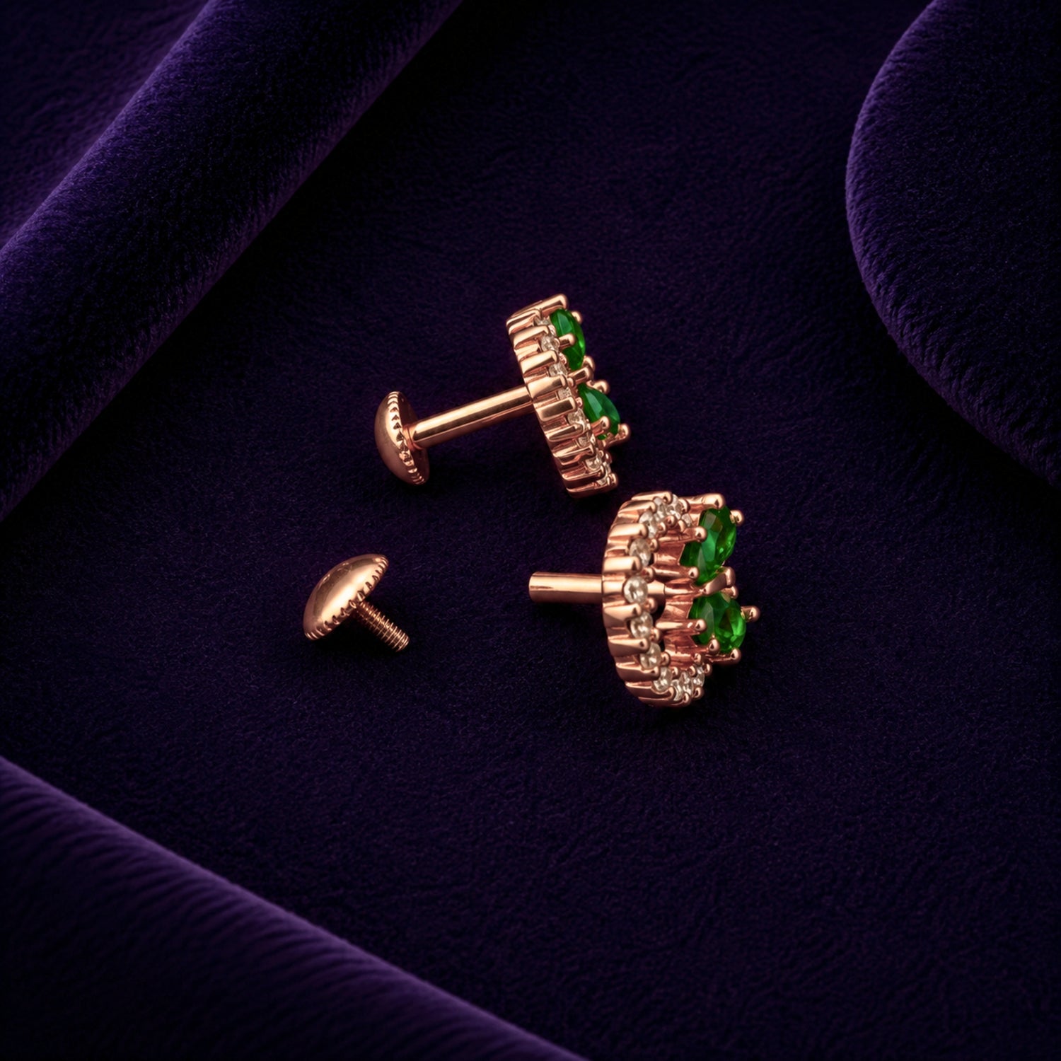 The Emerald Monarch Wreath 925 Silver Studs