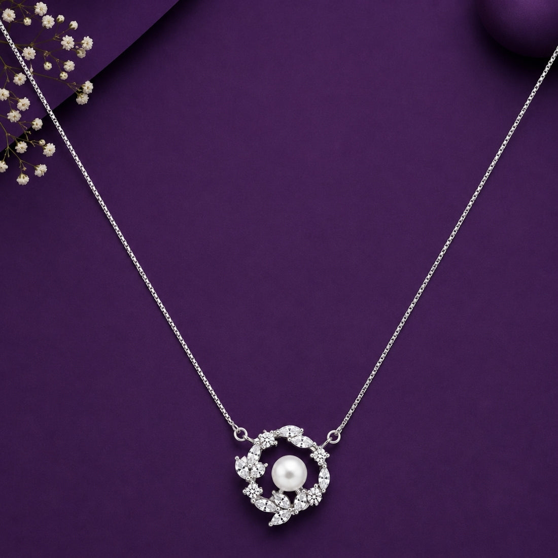 The Laurel Pearl Wreath 925 Silver Pendant Chain