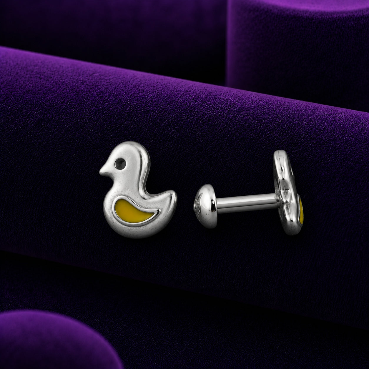 Dinky Duckling: Kids 925 Silver South Screw-Back Studs