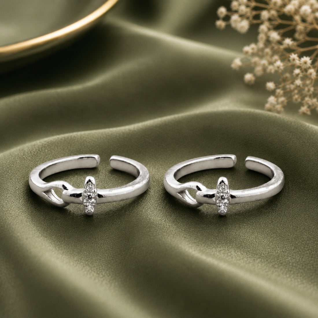 Amara Infinity Twist Silver Toe Rings