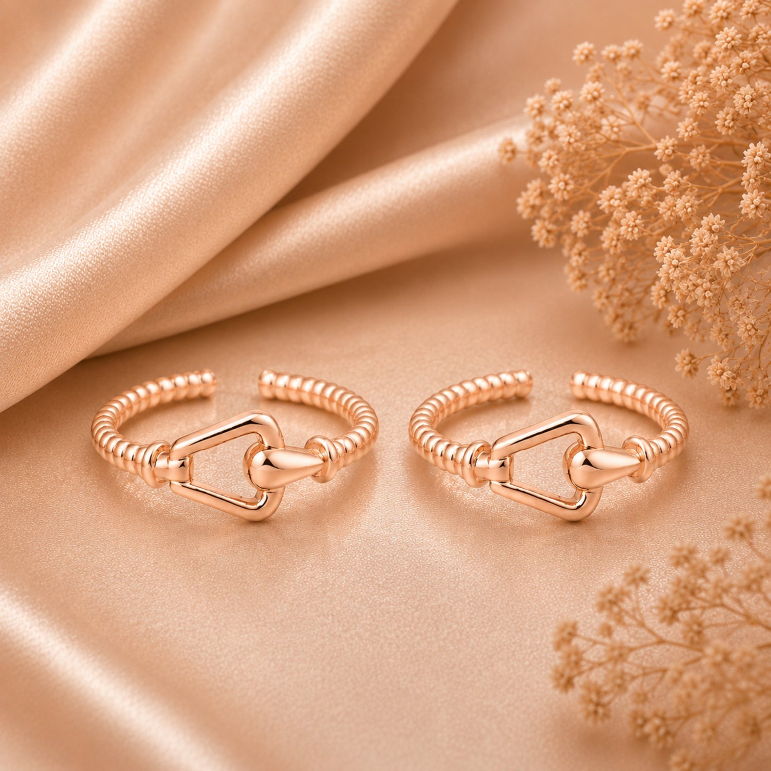 Amoura Heart Link Toe Ring