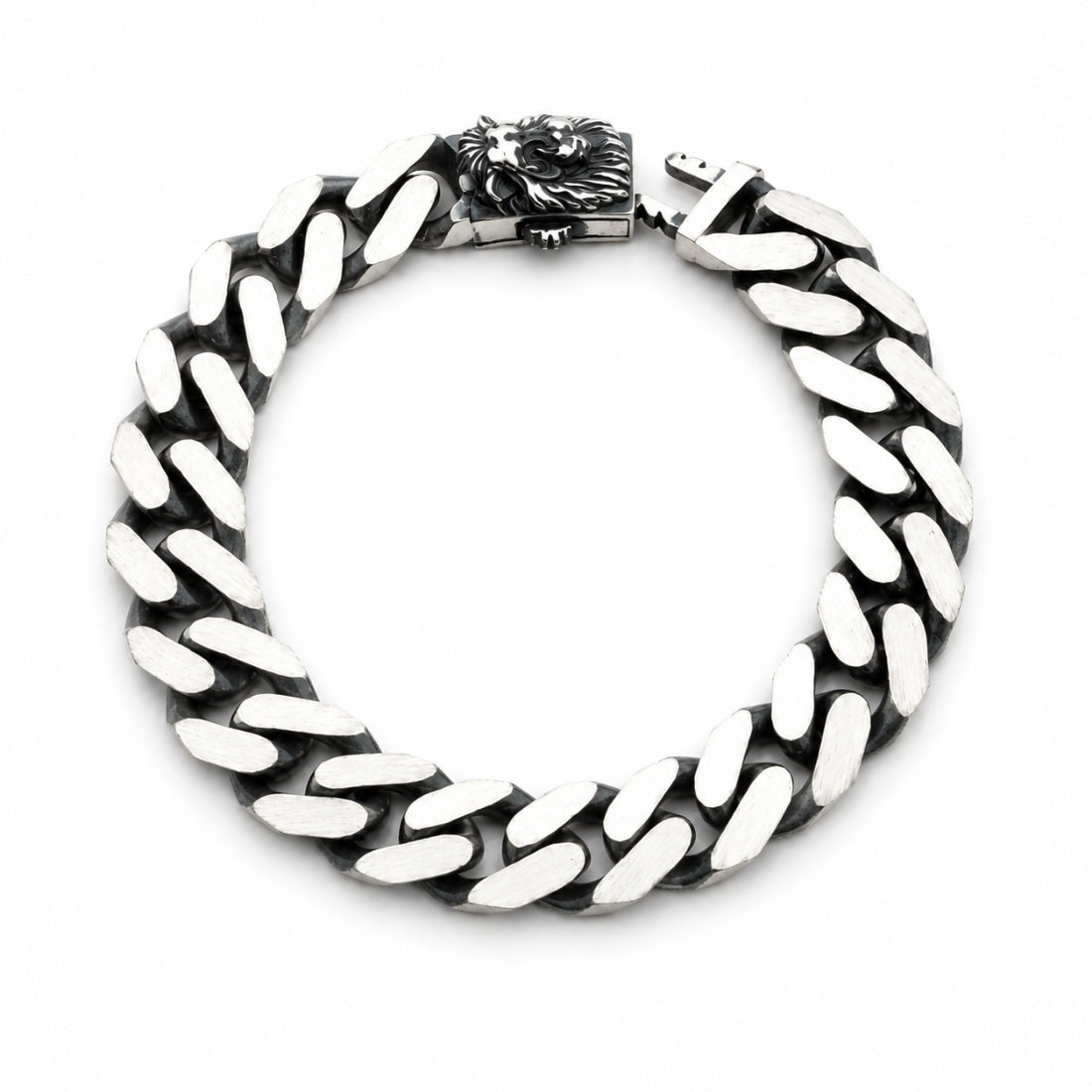 Roaring Link 925 Oxidized Silver Lion Bracelet