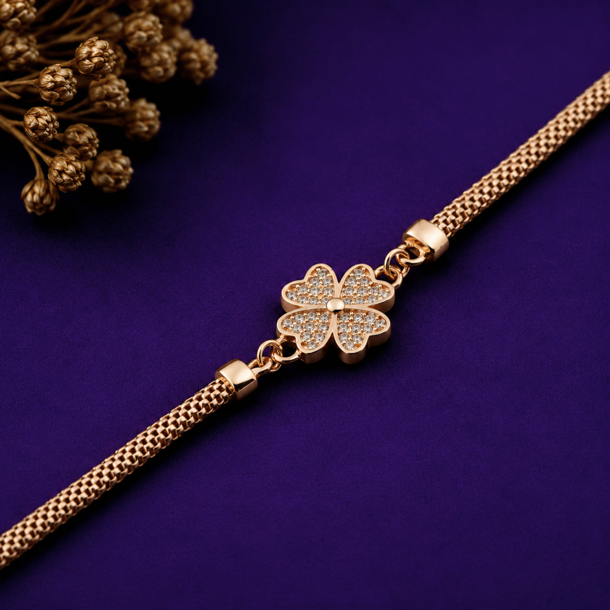 The Rose Clover Pavé Mesh Silver Bracelet