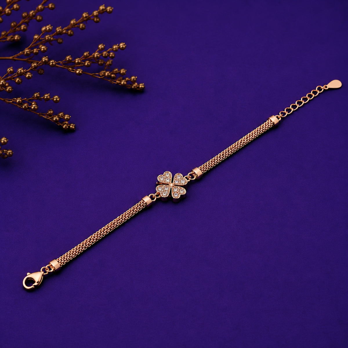 The Rose Clover Pavé Mesh Silver Bracelet