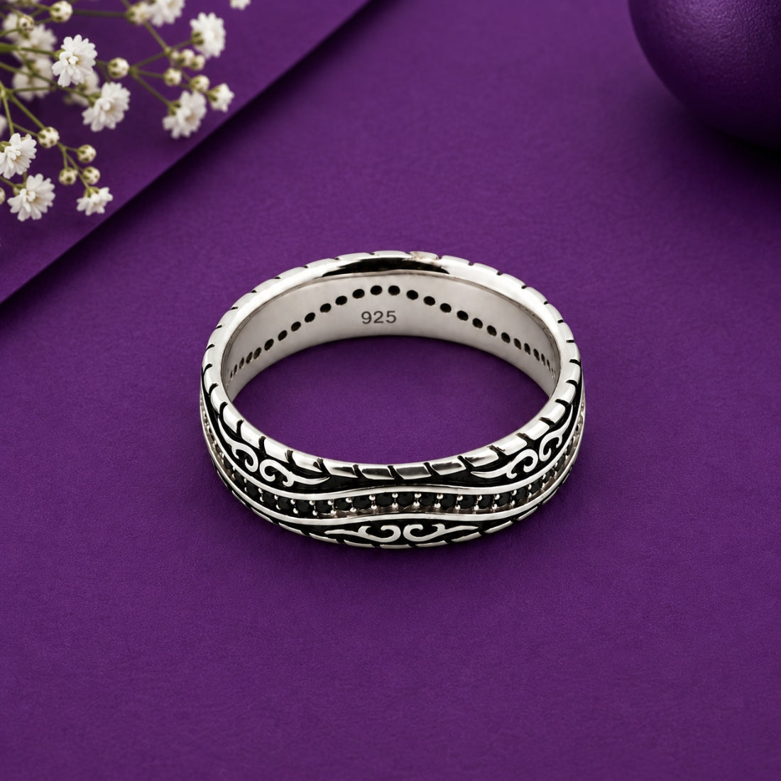 Vintage Ocean Labyrinth Black Spinel Ring