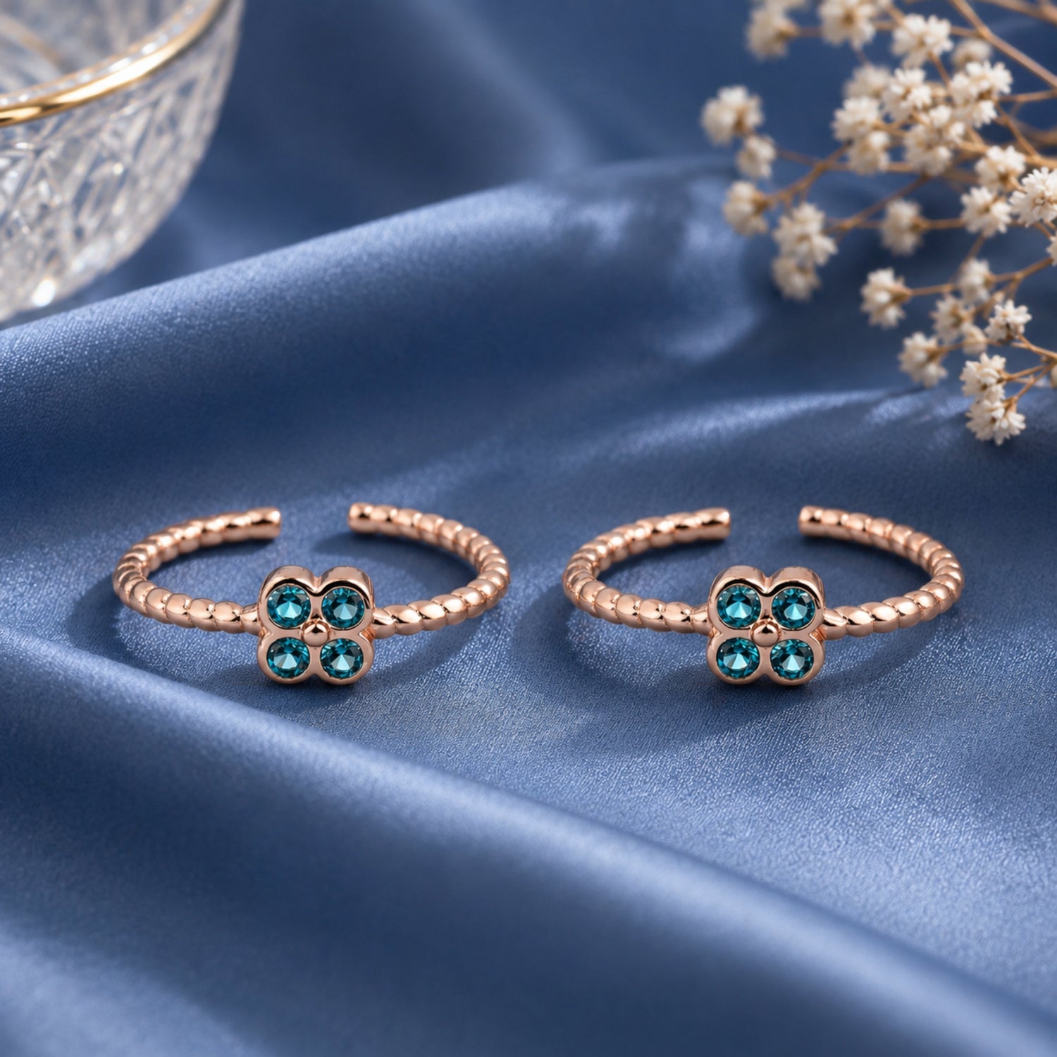 Emerald Four-Leaf Clover Beaded Rose Gold Adjustable Toe Rings