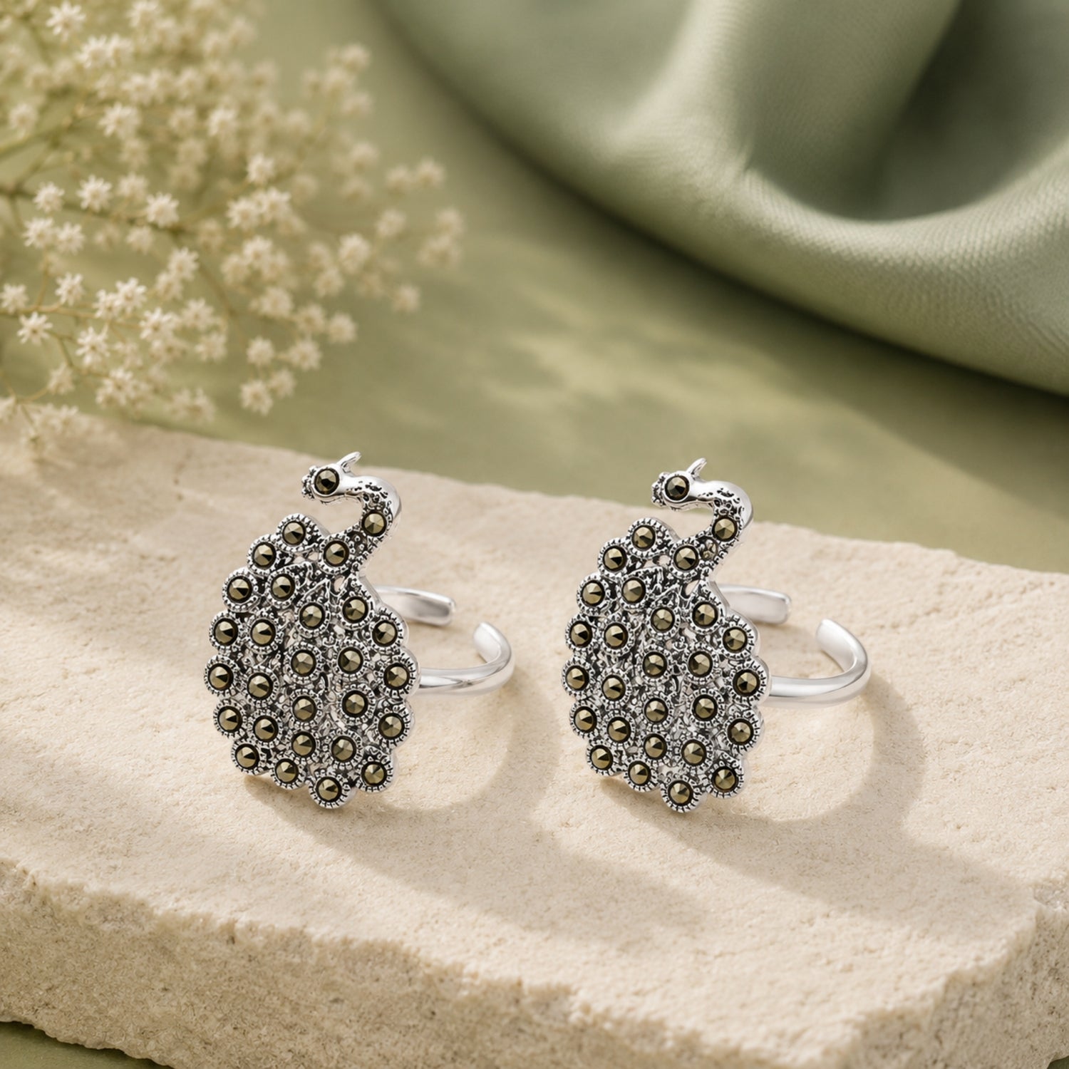 Silver Royal Mayura Marcassite Toe Rings