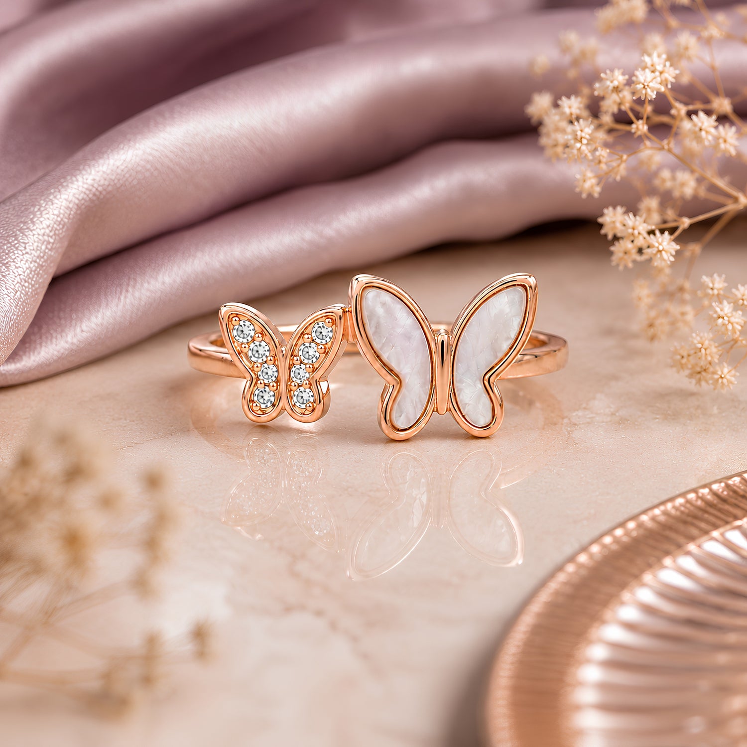 Flutter Glow Silver Ring