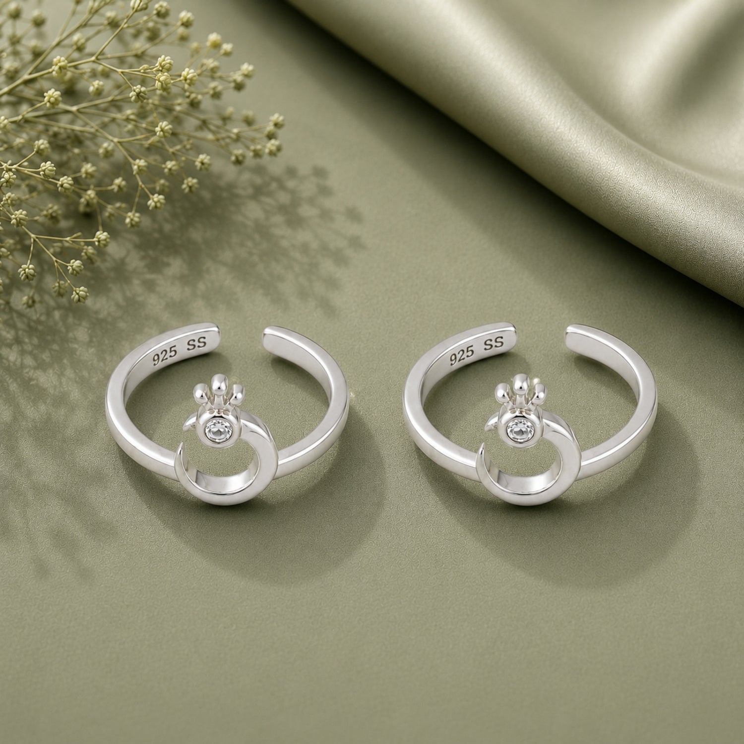 Imperial Solitaire Crown Silver Toe Rings