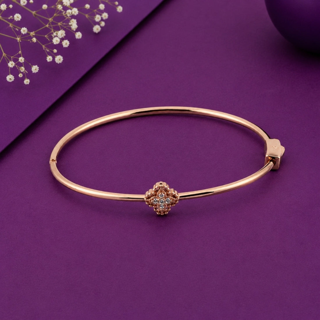 Aura Solitaire Rose Gold Clover Kada