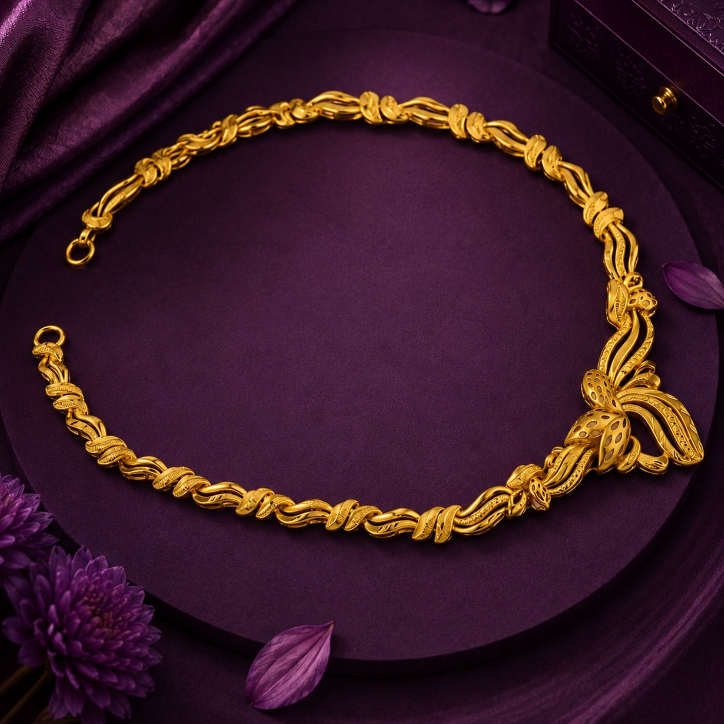 The Kanakavalli Abstract Mugappu Necklace