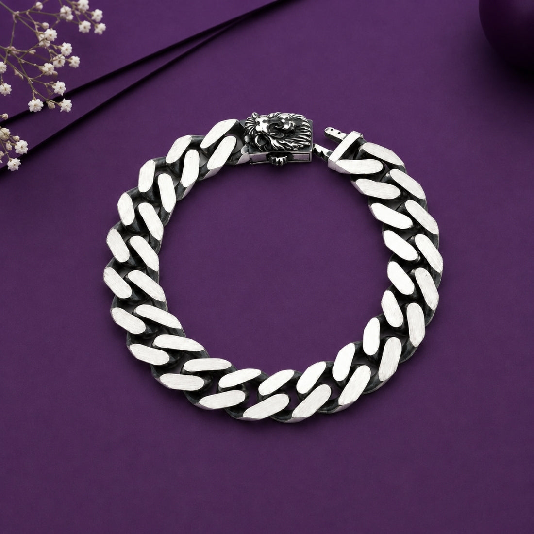 Roaring Link 925 Oxidized Silver Lion Bracelet
