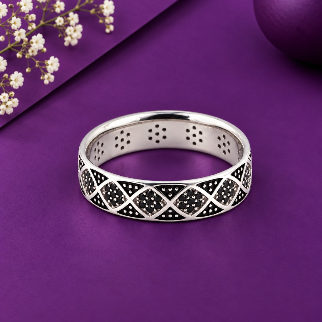 The Lattice Noir Geometric 925 Silver Band Ring