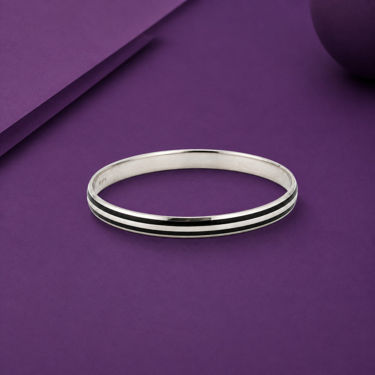 Classic Slate Sleek Silver Parallel-Line Kada
