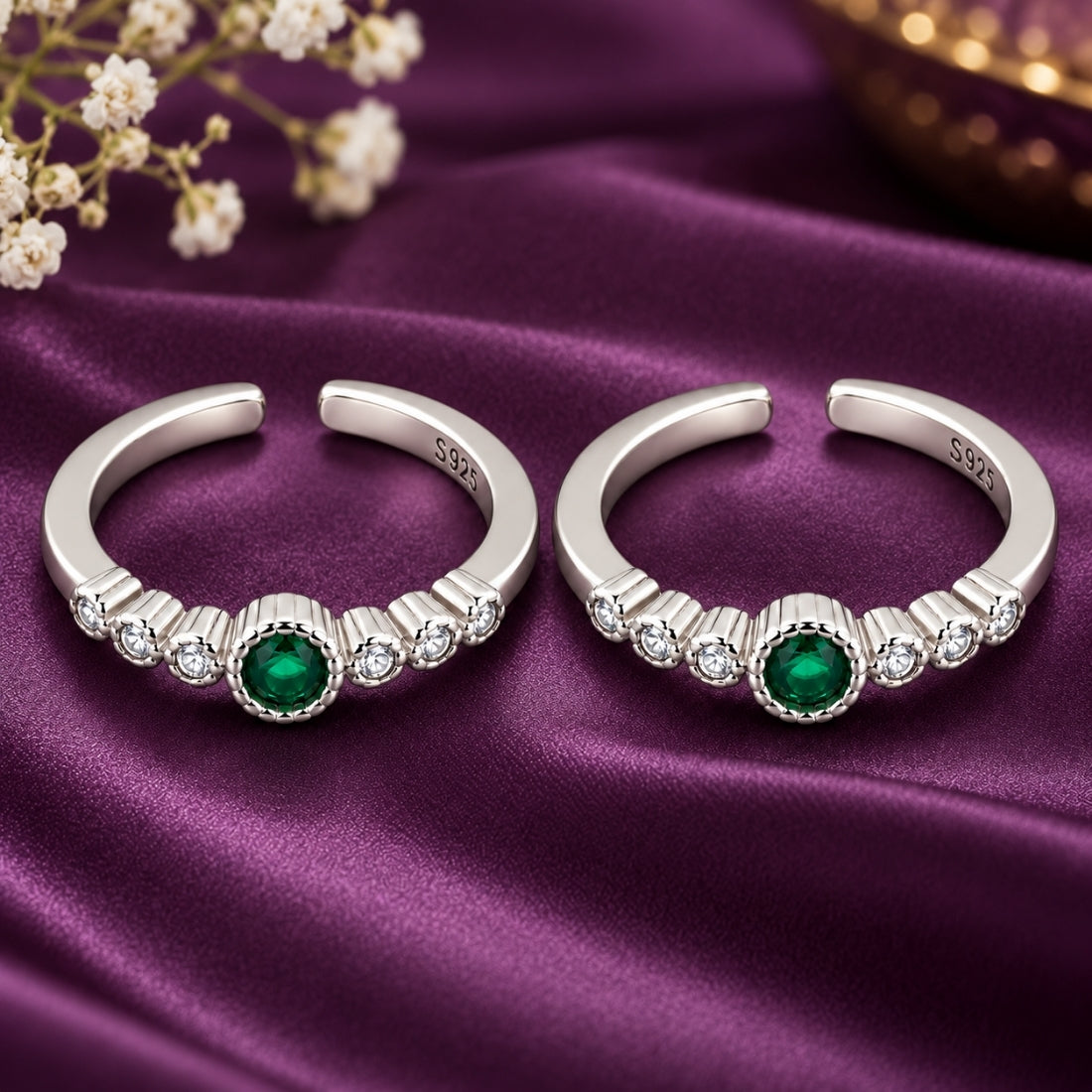 The Emerald Empress Milgrain 925 Silver Toe Rings (Pair)
