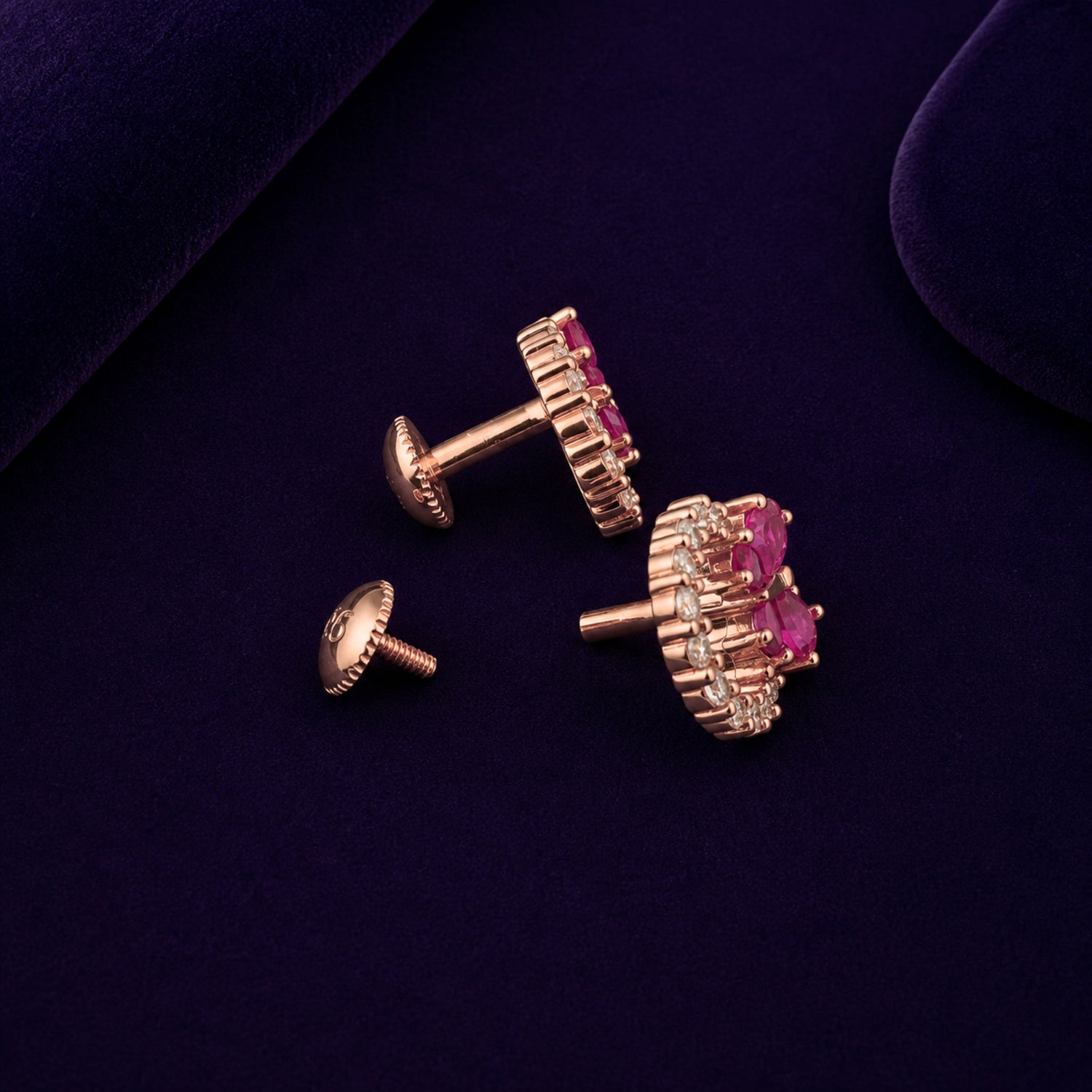 Ruby Monarch Wreath 925 silver Studs