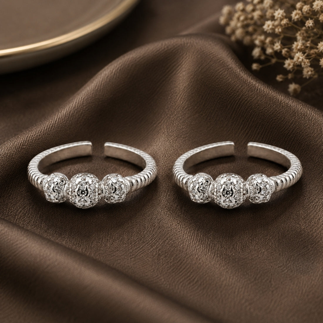 Shimmering Orbs Textured Silver Toe Rings