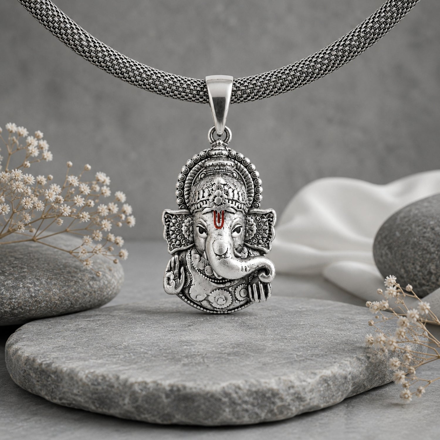925 Sterling Silver Lord Ganesha Pendant.