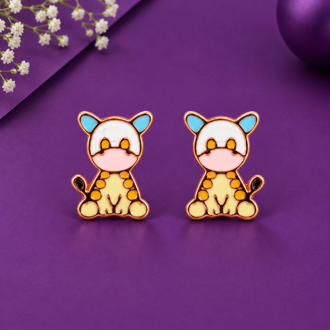 The Tiny Giraffe Calf Enamel 925 Silver Stud Earrings