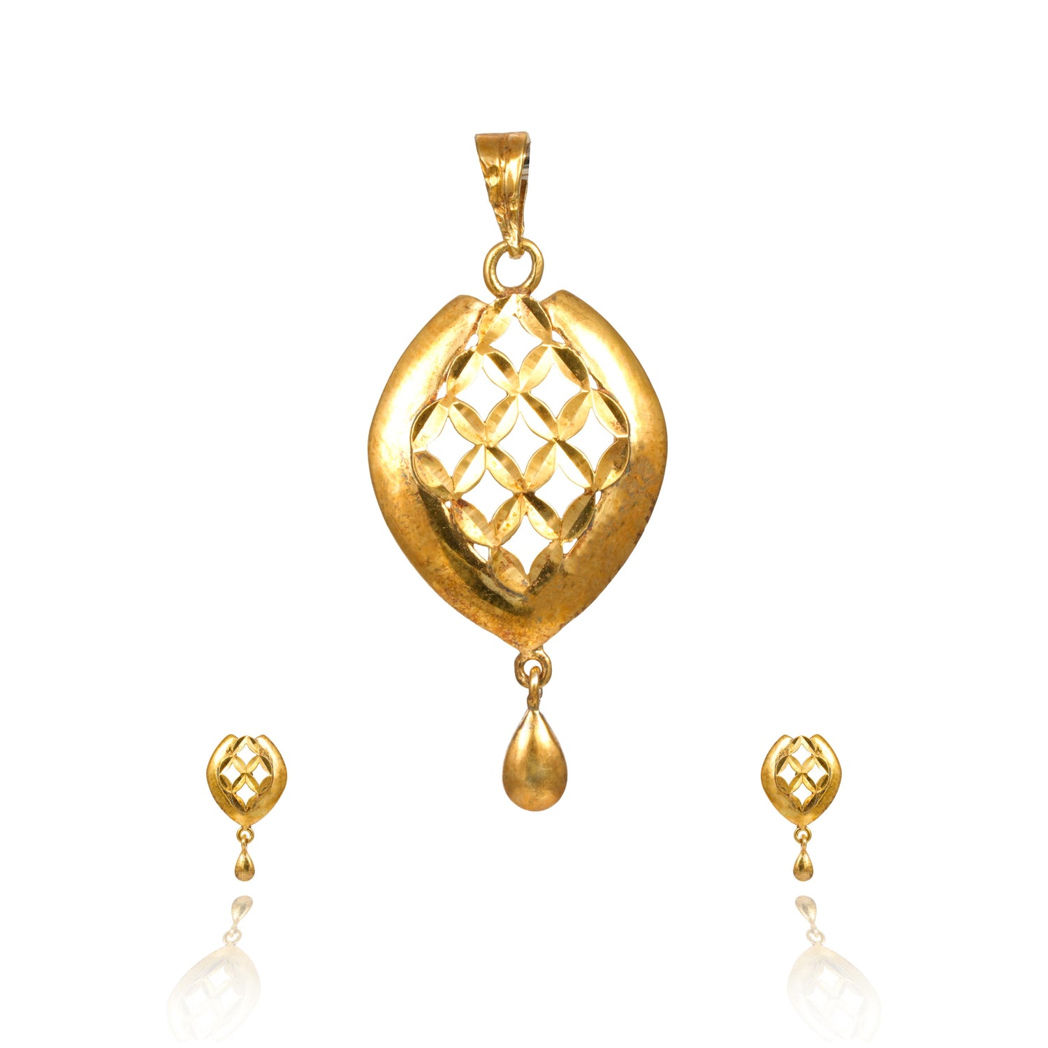 Xirelle Vogue Pendant Set