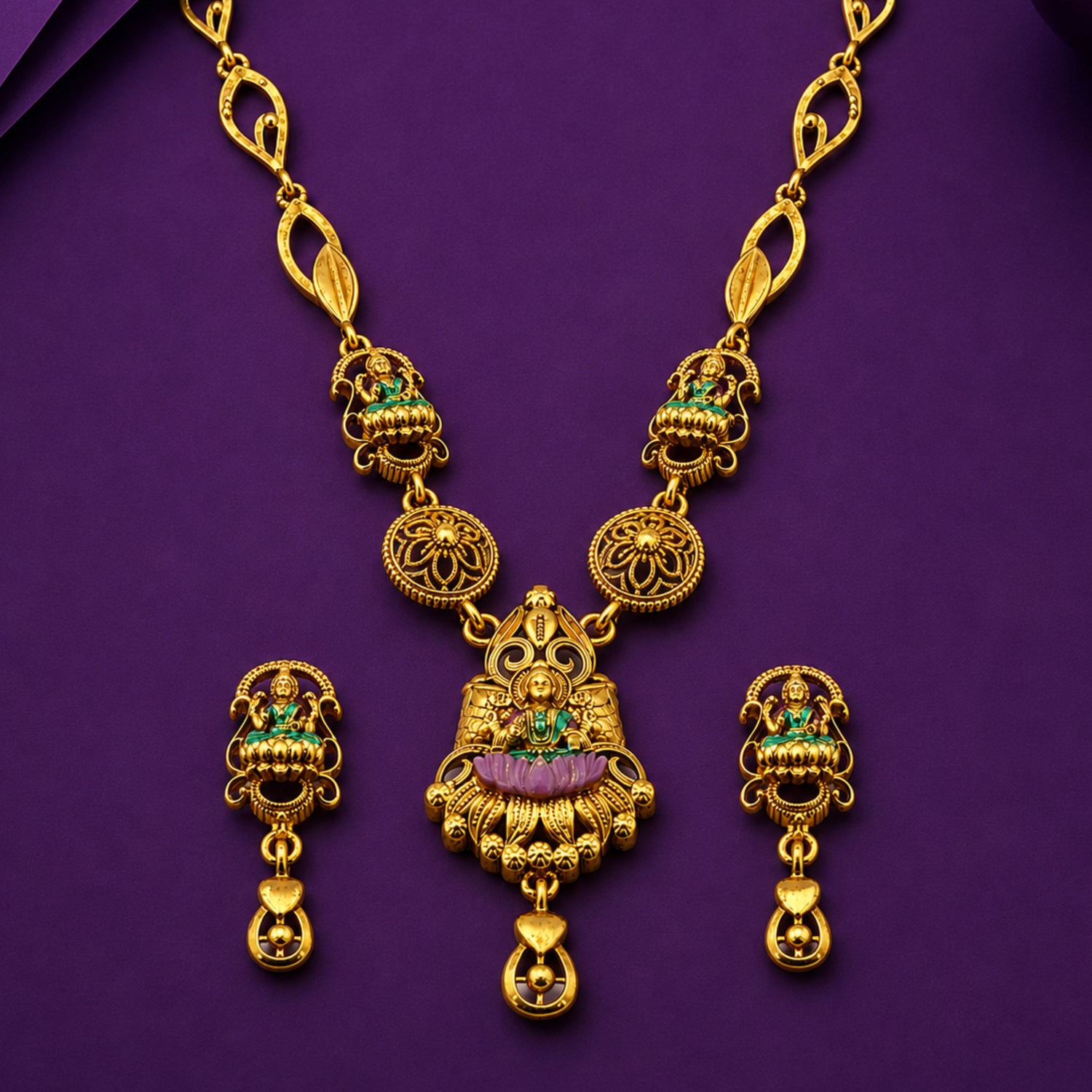 The Gajalakshmi Vaibhav 925 Silver Necklace Set